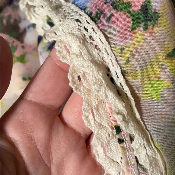 CHIC HAPPENS FLORAL SHEER KIMONO SMALL - Picture 4 of 5